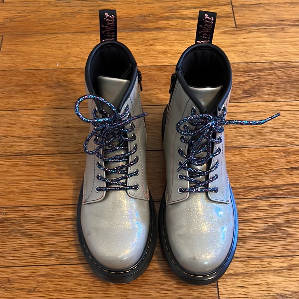 Like New Girls Dr. Martens Sparkly AirWair Bouncing Soles Boots!